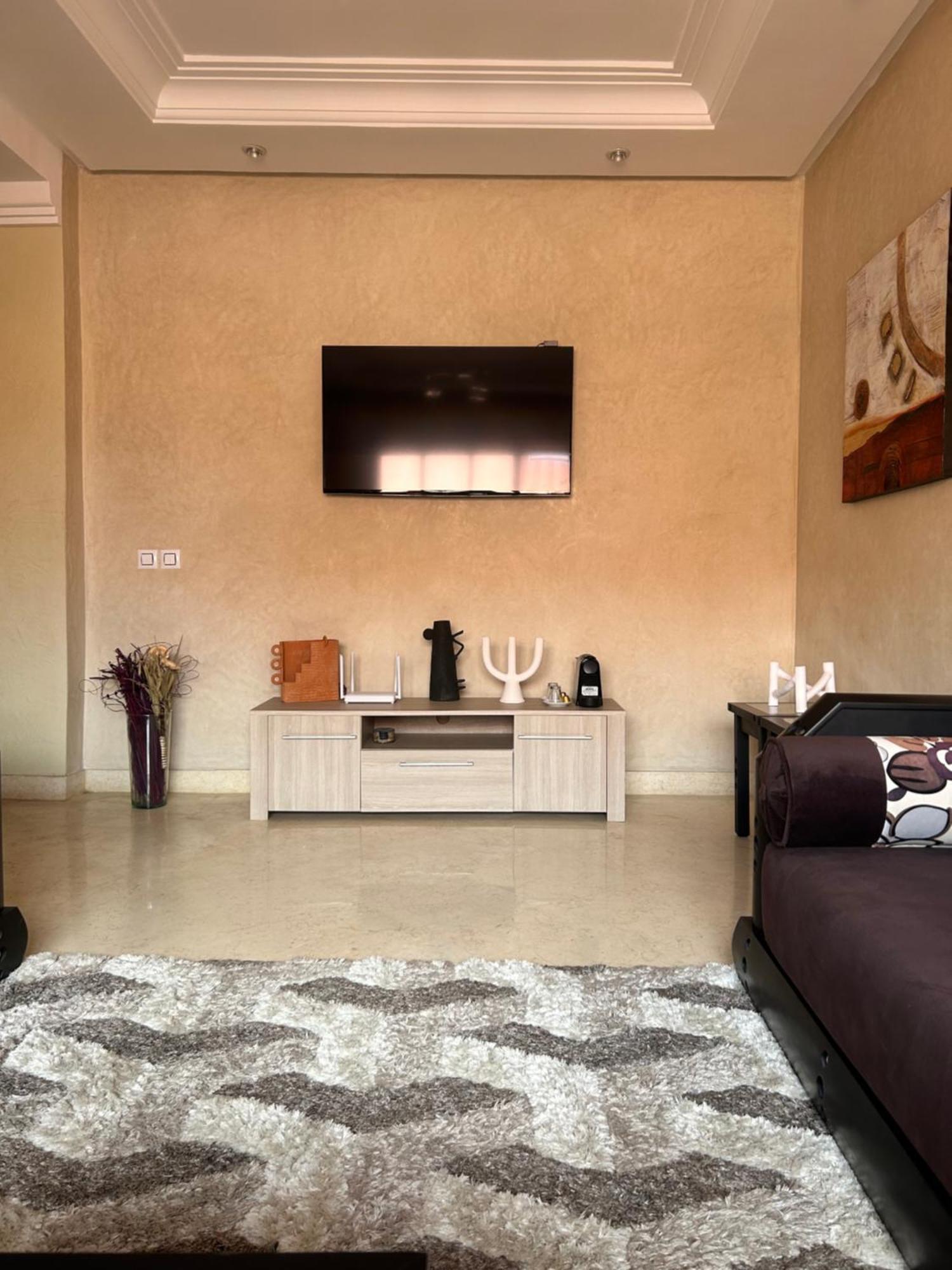 Appartement Bel Appart, Tres Bien Situe, Avec Piscine, Wifi, Clim, Parking Marrakesh