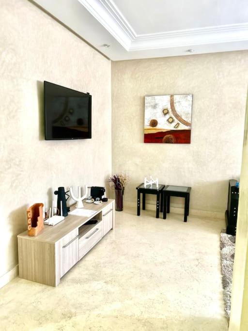 Bel Appart, Tres Bien Situe, Avec Piscine, Wifi, Clim, Parking Appartement *
