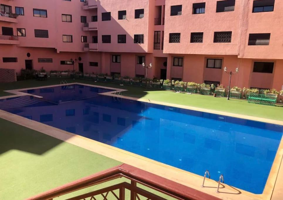 Bel Appart, Tres Bien Situe, Avec Piscine, Wifi, Clim, Parking * Marrakesh