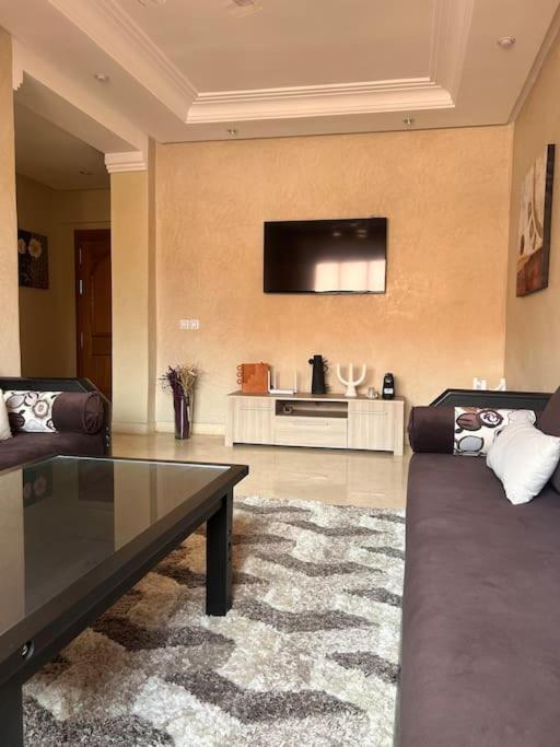 Bel Appart, Tres Bien Situe, Avec Piscine, Wifi, Clim, Parking Appartement *