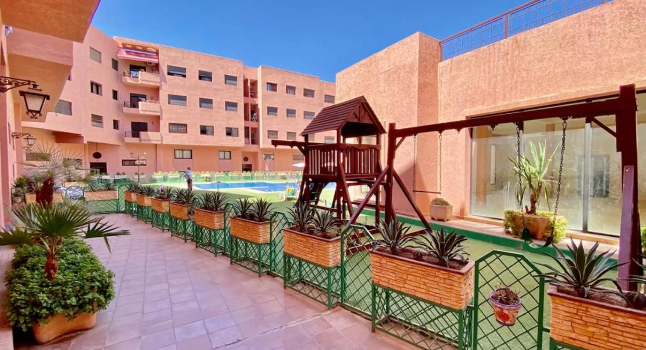Bel Appart, Tres Bien Situe, Avec Piscine, Wifi, Clim, Parking * Marrakesh